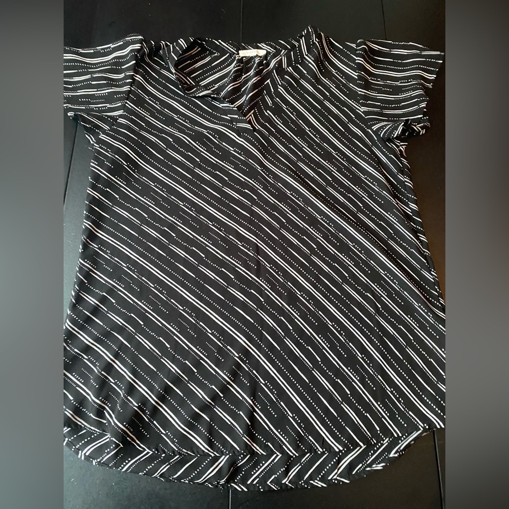 Womans short sleeve blouse